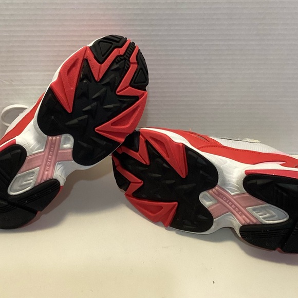 Size 6 Adidas Falcon Active Women’s Sneakers Flaw - Picture 9 of 9